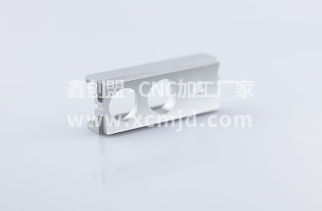  深圳投影儀CNC加工打樣，客戶看中鑫創盟CNC加工表面處理能力 